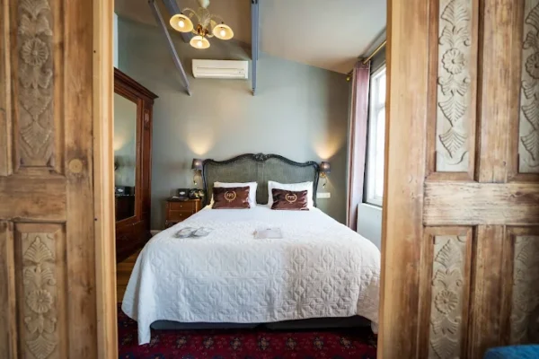 beyoğlu hotels, beyoğlu design hotels, istanbul boutique hotels, galata small hotels, cihangir small hotel, faik pasha apartments, long-term stay, art hotel, istanbul accommodation, beyoğlu apart hotel, local living