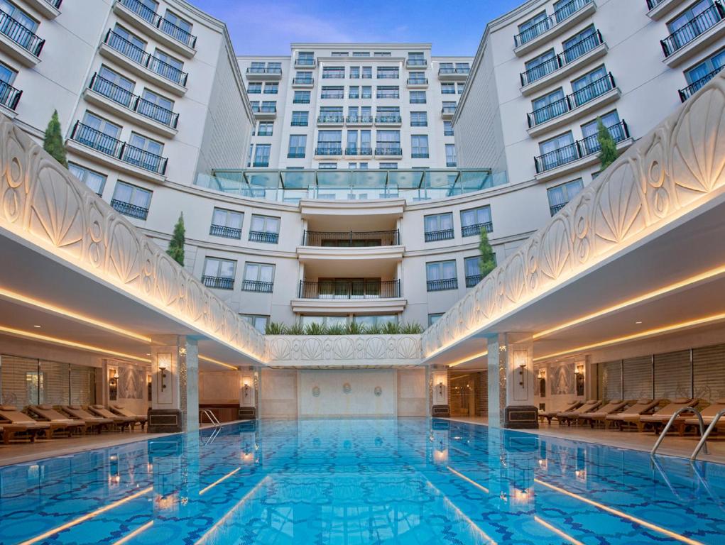 Dive into Comfort: The Best Boutique Hotels with Pools in İstanbul