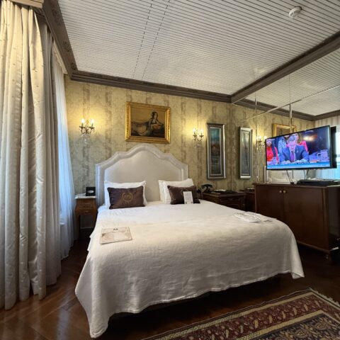 beyoglu hotels, Beyoğlu otel fiyatları, Beyoğlu butik otel, Beyoğlu apart otel, Beyoğlu Airbnb, Beyoğlu pansiyon, İstanbul konaklama 2026