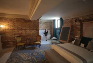 Boutique hotel room in Çukurcuma near the festival route