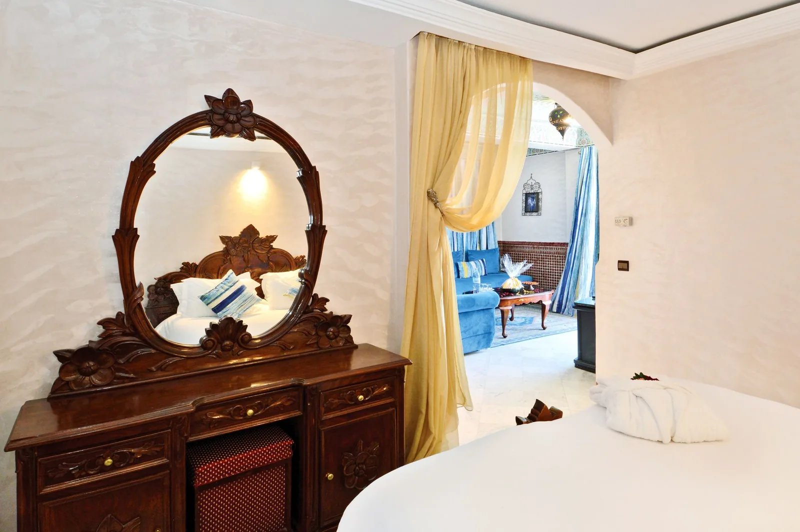 Antique furnished room in one of the best Istanbul small hotels