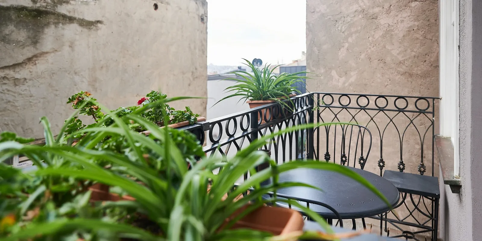 A Practical Pera Museum Visitor Guide for Travellers Staying in Beyoğlu